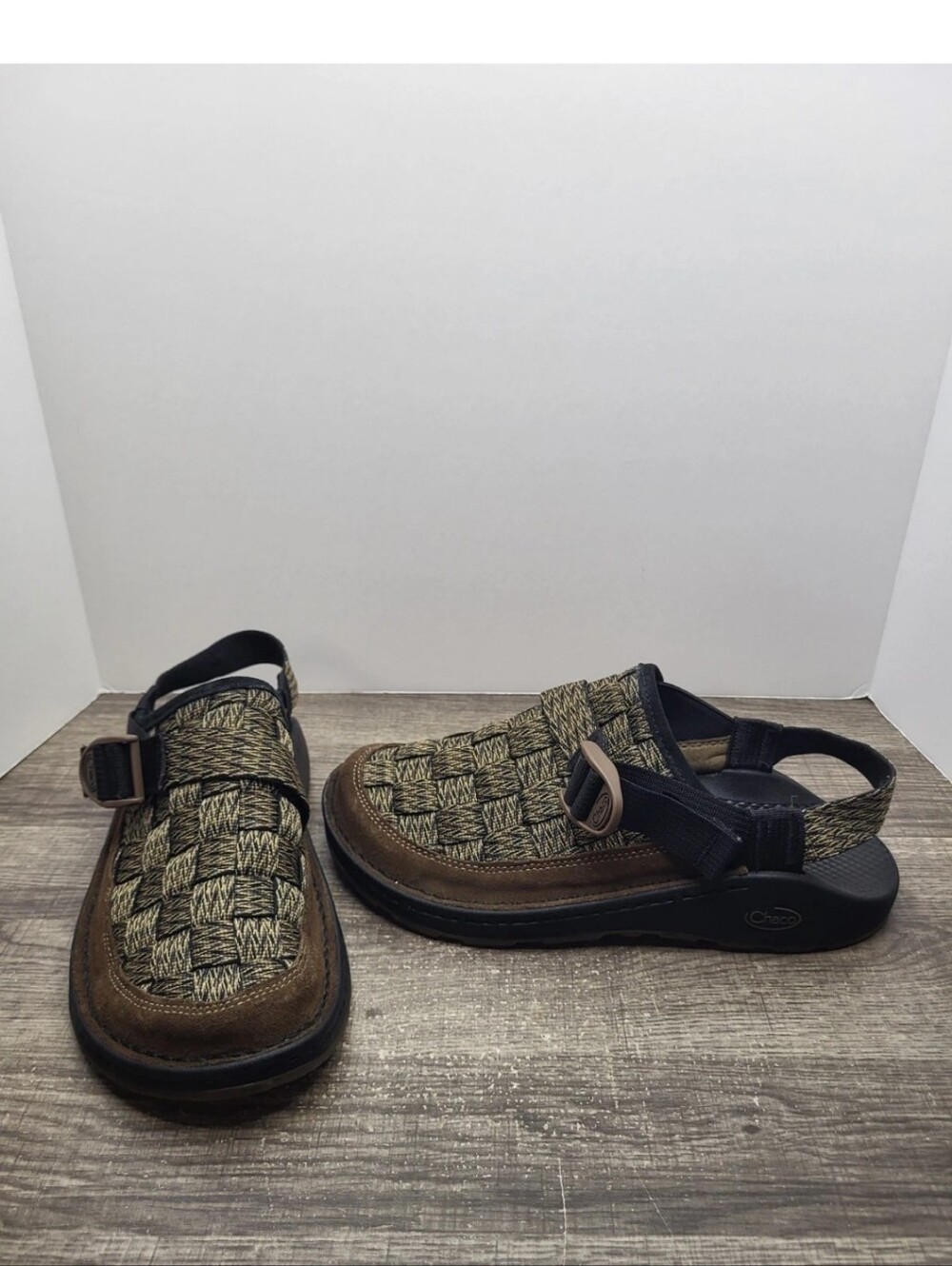 Chaco Canyon Woven Clogs Men's Size 9 Brown Black Shoes